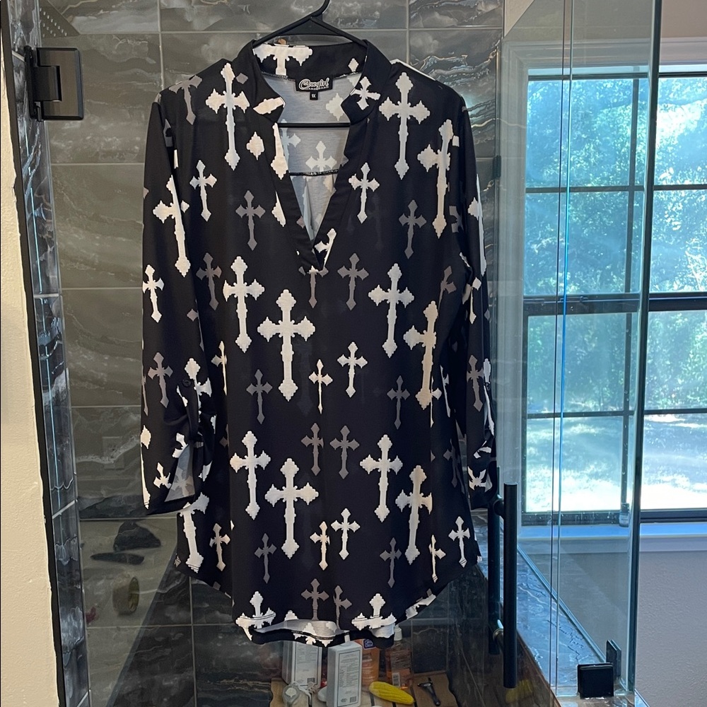 Cowgirl Hardware Black and White Cross Print Tunic Top